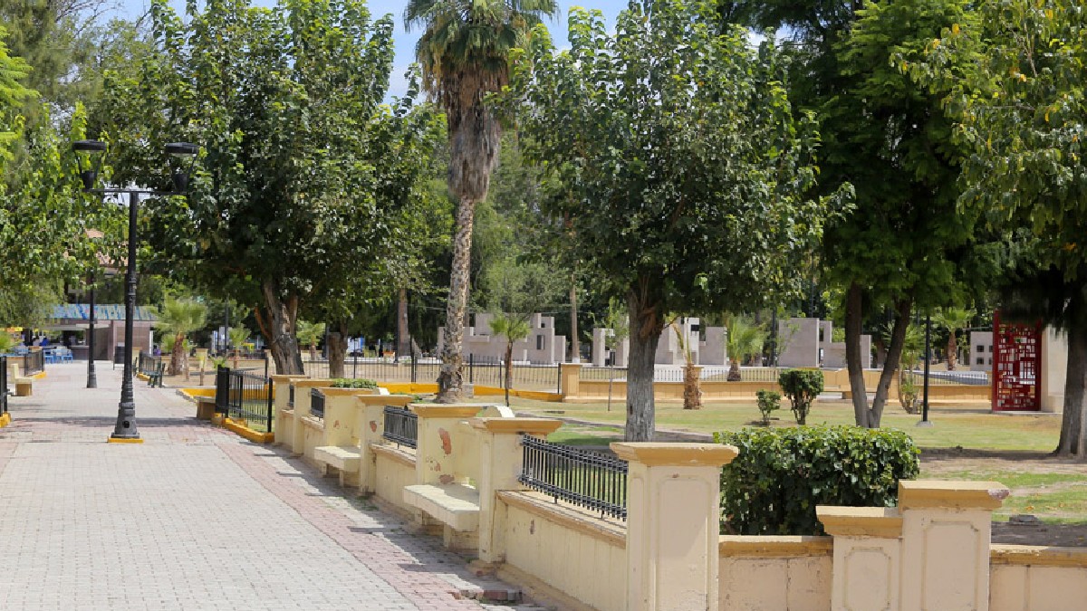 La Alameda Zaragoza, un pulmón verde y un testigo silencioso del desarrollo de Torreón, se encuentra una vez más en el centro de un proyecto de remodelación.