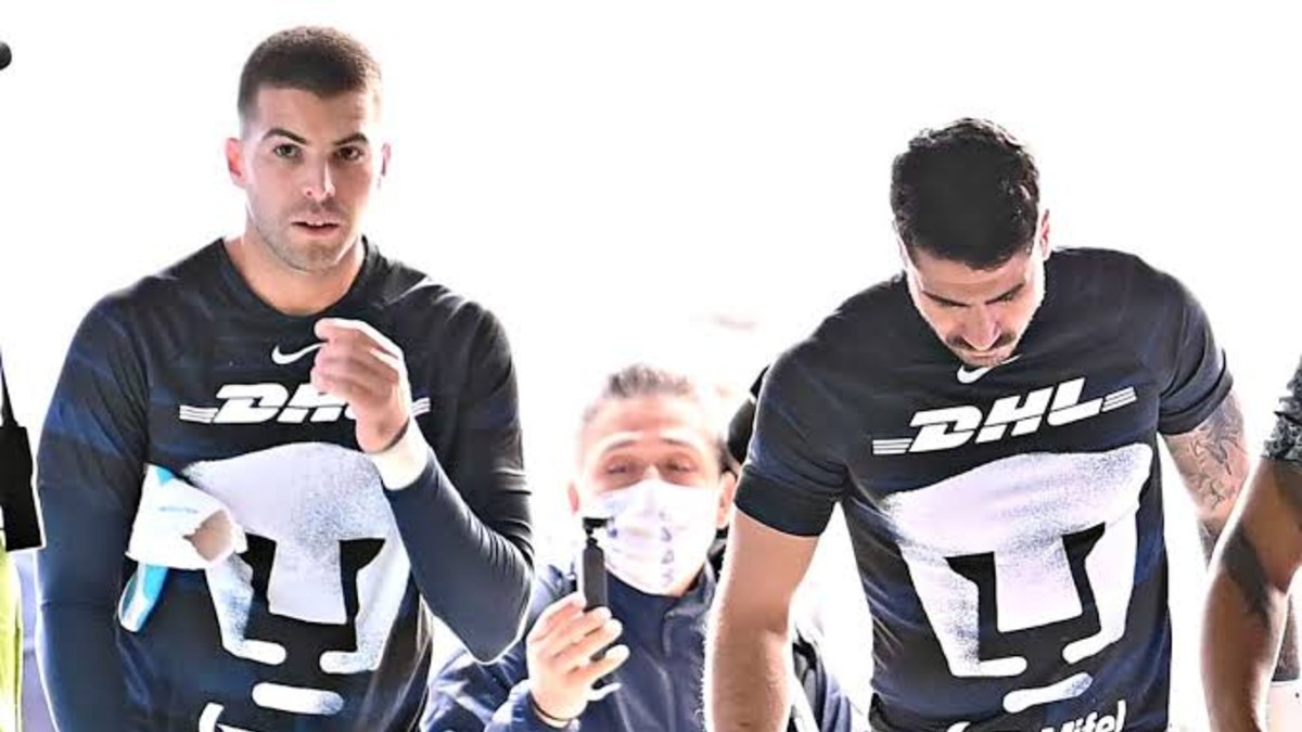 En 2024, los porteros de Pumas Gil Alcalá y Julio González protagonizaron un pleito que terminó con los dos fuera del equipo, hoy se revelan más detalles.