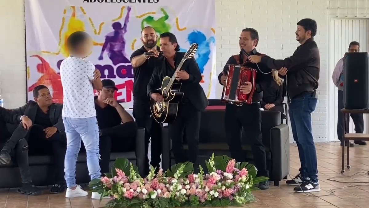 En el Día Internacional de la Juventud, Los Alegres del Barranco ofrecieron un concierto con enfoque preventivo como parte de las medidas judiciales. En el Día Internacional de la Juventud, Los Alegres del Barranco ofrecieron un concierto con enfoque preventivo como parte de las medidas judiciales.