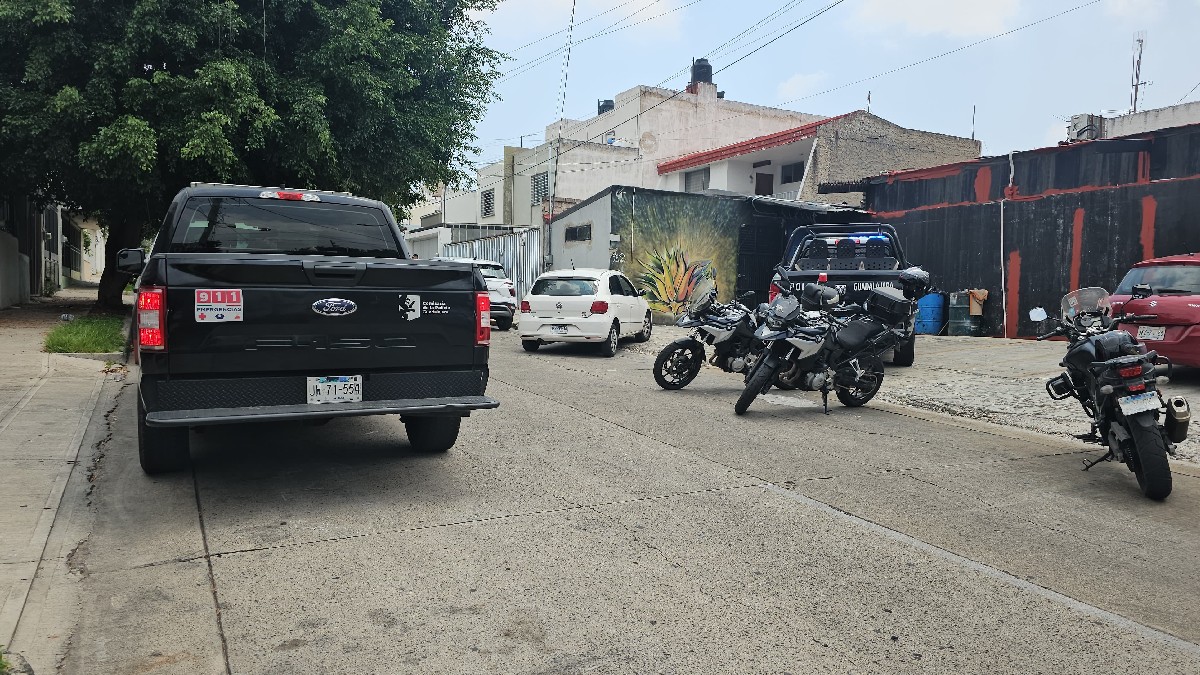 El robo a una casa de empeño en Tonalá genera operativo policial y detención de un sospechoso, mientras vecinos permanecen en alerta. El robo a una casa de empeño en Tonalá genera operativo policial y detención de un sospechoso, mientras vecinos permanecen en alerta.