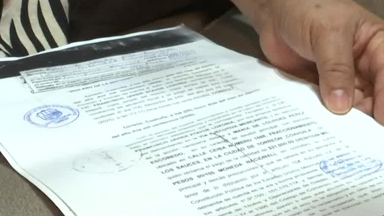 María sufre robo de identidad en Torreón; intentaron embargarla por un préstamo de 21 MIL PESOS que ella NO solicitó.