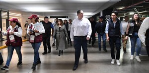 Un elevador de la plaza Mitikah se desplomó, ocasionando minutos de terror para los clientes que se encontraban en el interior.