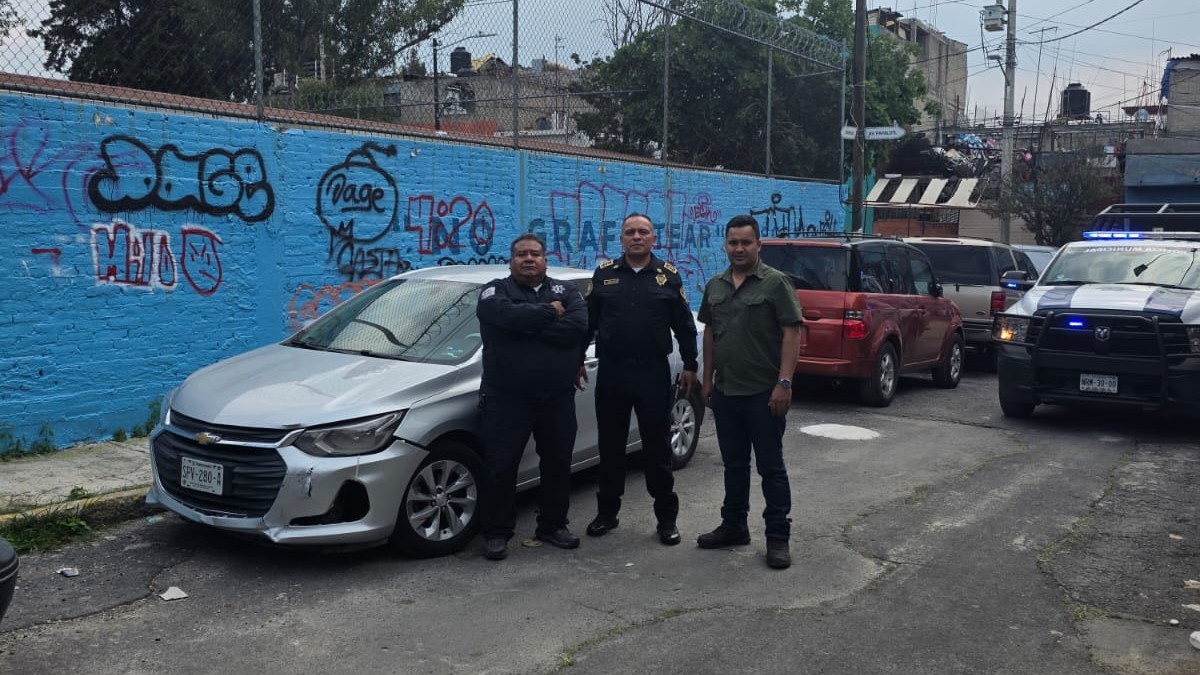 Policía de Escobedo y Proxpol localizan auto robado