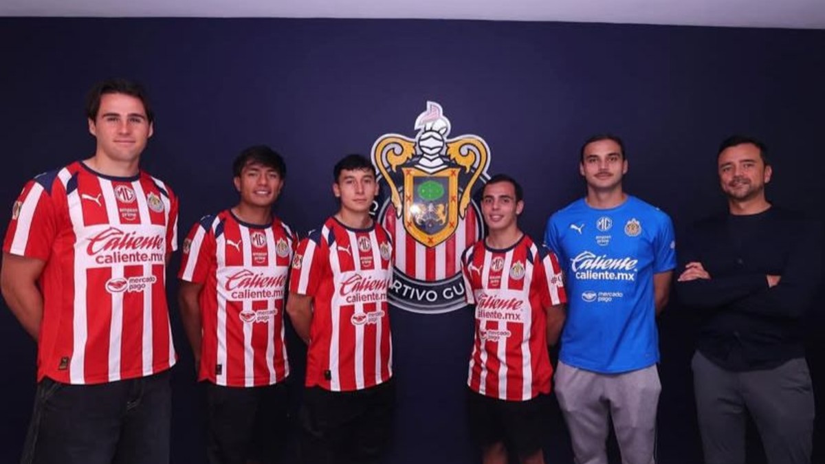 Chivas renovó a cinco juveniles entre ellos; el jugador canterano Hugo Camberos.