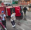 Auto vuela y choca contra camión en avenida Observatorio, alcaldía Miguel Hidalgo, Ciudad de México. Auto vuela y choca contra camión en avenida Observatorio, alcaldía Miguel Hidalgo, Ciudad de México.