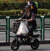Congreso CdMx aprueba reformas para regular scooters y bicicletas eléctricas; conductores deberán tener licencia