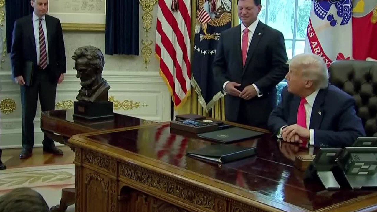 Donald Trump afirmó que, desde su llegada a la Casa Blanca, el mundo respeta a EE.UU., y que México y Canadá acatan sus indicaciones.