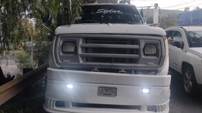 Llanta se desprende de pipa y arrolla a dos jóvenes mujeres sobre avenida Reyes Heroles en Tlalnepantla