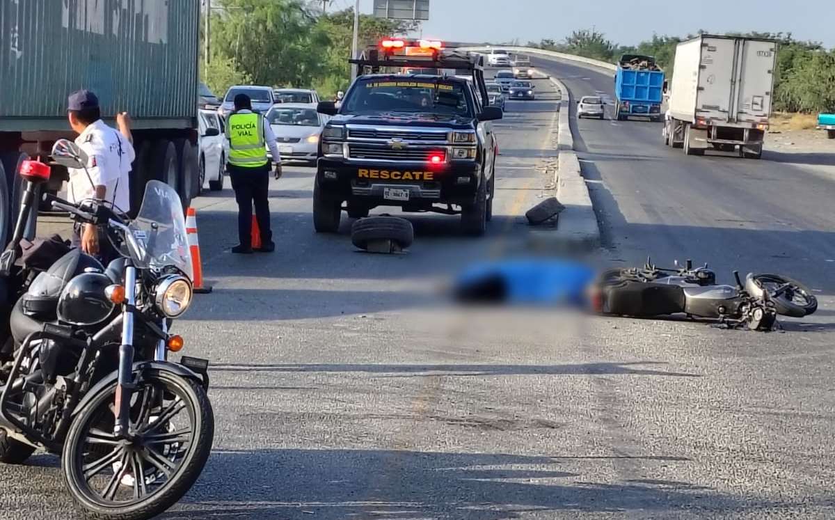 Un motociclista murió luego de un accidente sobre la carretera Monterrey-Colombia, a la altura del municipio de Escobedo, Nuevo León.