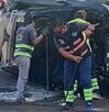 Un auto se precipitó desde la autopista México-Puebla hacia la carretera a Tlaxcala. El conductor sobrevivió milagrosamente. Mira los detalles del accidente.