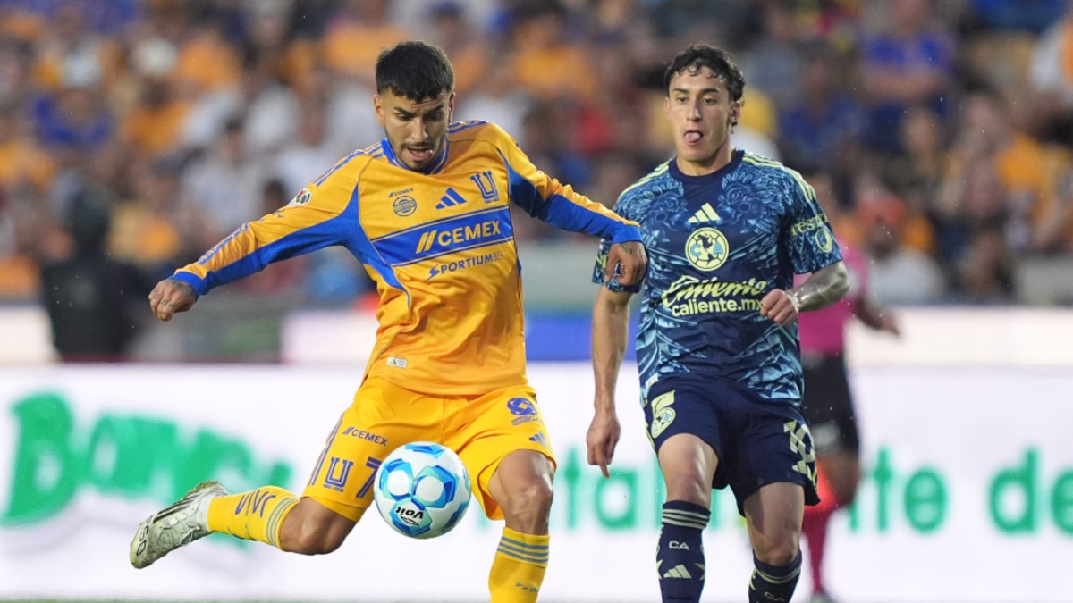 Ángel Correa vs Alejandro Zendejas en el partido de Jornada 5.