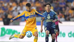 Ángel Correa vs Alejandro Zendejas en el partido de Jornada 5.