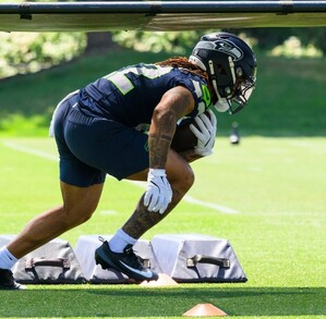 Damien Martínez lideró la ofensiva en la victoria que los Seahawks obtuvieron frente a los Kansas City Chiefs en la Semana 3 de pretemporada.