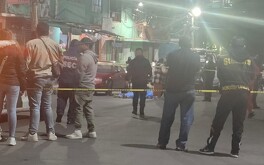 Policías acordonaron la escena del crimen para permitir el trabajo de los peritos en la Álvaro Obregón.