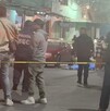 Policías acordonaron la escena del crimen para permitir el trabajo de los peritos en la Álvaro Obregón. Policías acordonaron la escena del crimen para permitir el trabajo de los peritos en la Álvaro Obregón.