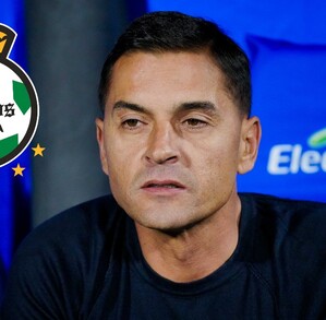 Santos Laguna perdió contra Cruz Azul con un jugador menos por una expulsión que el equipo consideró injusta, así como otras decisiones que no gustaron.