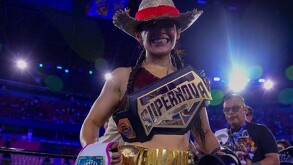 Alana Flores se ha erigido como una de las personas con más participaciones y cinturones en eventos de boxeo para creadores de contenido.