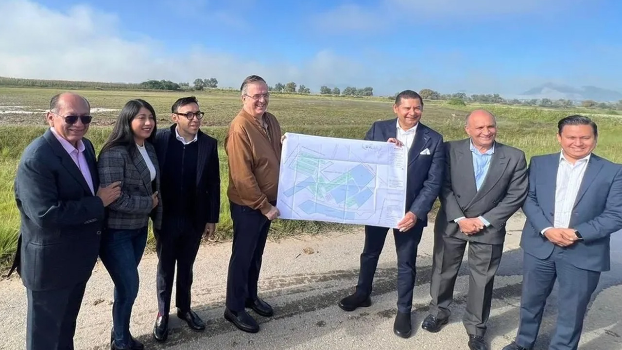 México presenta su primer motor eléctrico nacional, fruto de la colaboración entre UNAM, IPN, CFE y empresas mexicanas.