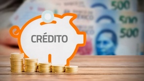 Un crédito bancario es un acuerdo donde un banco, presta una cantidad de dinero a un cliente con la condición de que este lo devuelva en un plazo determinado.