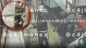 Uno de los delincuentes murió tras los balazos que le dio la familia, por lo que su compañero de robo empezó a llorar sobre el pavimento.