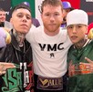 Santa Fe Klan y Tornillo Vázquez solían participar juntos en varios proyectos, uno de ellos fue cuando acompañaron al Canelo Álvarez al ring.