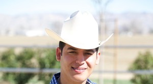 El grupo los Plebes del Rancho fue creado por Ariel Camacho y César Sánchez en Culiacán; querían fusionar el sierreño con la tuba para crear un estilo musical.