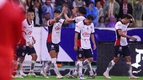 Gabriel Milito no ha podido entregar buenos resultados al frente de Chivas, sin embargo, no toda la responsabilidad recae en ellos.