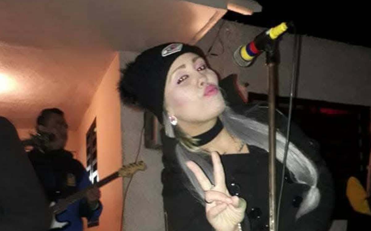 La mujer asesinada a balazos en Pesquería, Nuevo León el martes 19 de agosto fue identificada como una cantante de un grupo colombiano.