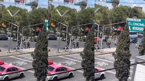 Personal de la SSC tuvo un altercado con los tripulantes de una motocicleta que circulaba en calles de Jardín Balbuena, Venustiano Carranza.