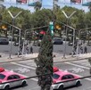 Personal de la SSC tuvo un altercado con los tripulantes de una motocicleta que circulaba en calles de Jardín Balbuena, Venustiano Carranza. Personal de la SSC tuvo un altercado con los tripulantes de una motocicleta que circulaba en calles de Jardín Balbuena, Venustiano Carranza.