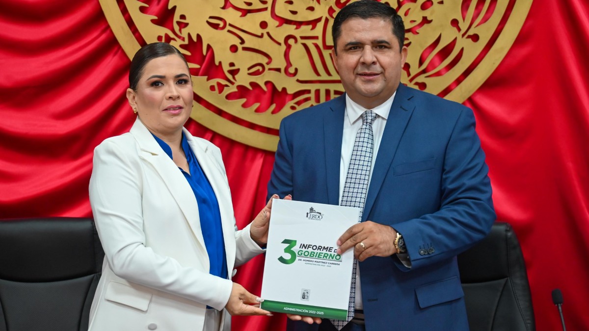 El presidente municipal, Homero Martínez Cabrera, entregó la glosa de su Tercer y último Informe de Gobierno en Lerdo. El presidente municipal, Homero Martínez Cabrera, entregó la glosa de su Tercer y último Informe de Gobierno en Lerdo.