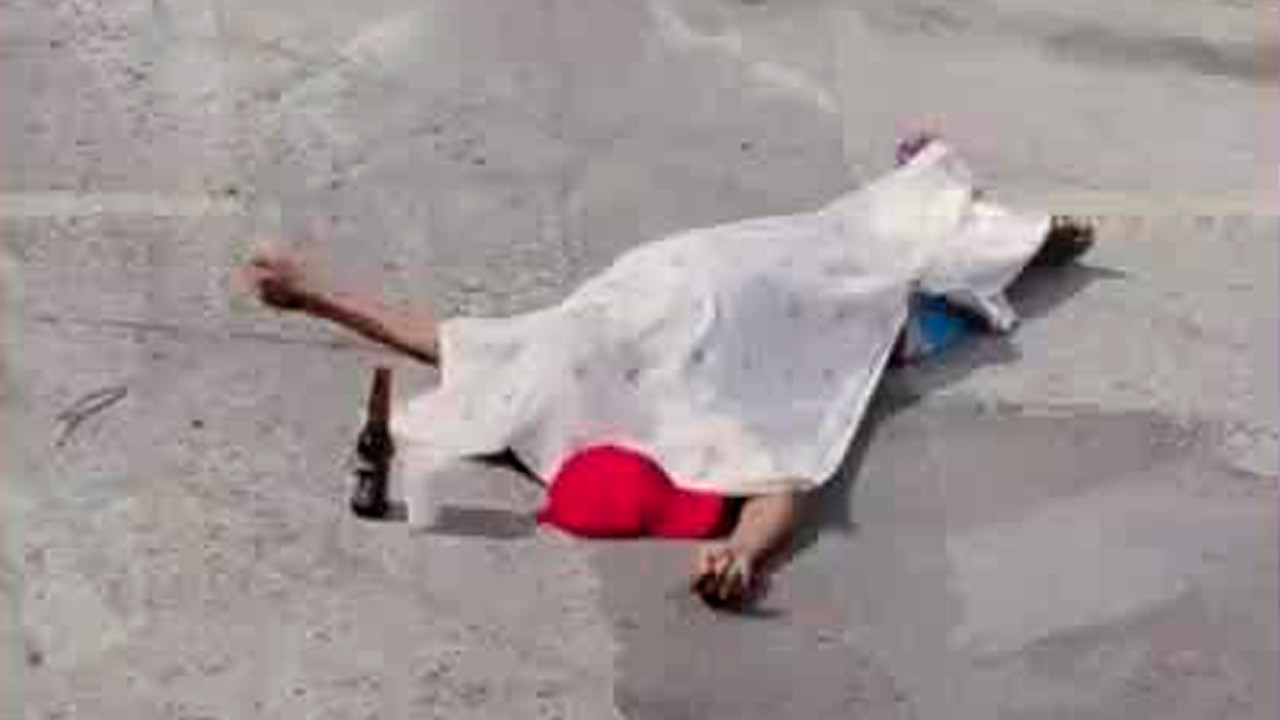 Un hombre fue asesinado de dos disparos en la colonia Icacos de Acapulco. La víctima trabajaba como parqueador cuando un hombre le disparó en el abdomen.