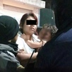 Al ser detenida por policía municipal, la mujer agredió verbalmente a los uniformados y tuvo que ser pues a disposición de la Fiscalía General del Estado. Al ser detenida por policía municipal, la mujer agredió verbalmente a los uniformados y tuvo que ser pues a disposición de la Fiscalía General del Estado.