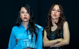 Paty Cantú y Denisse Guerrero en cantan en calle de Guadalajara