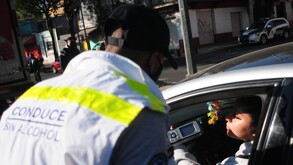 El hombre secuestrado viajaba en la parte trasera del vehículo, desde donde pidió ayuda