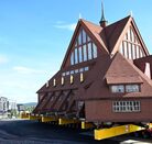 La iglesia fue trasladada sobre un gigantesco tráiler equipado con 224 ruedas