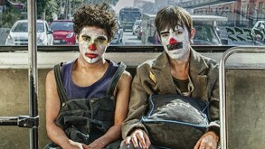 Una ola de videos que combina la canción “Ojitos Mentirosos” con un distintivo maquillaje de payaso ha tomado por asalto la plataforma TikTok.