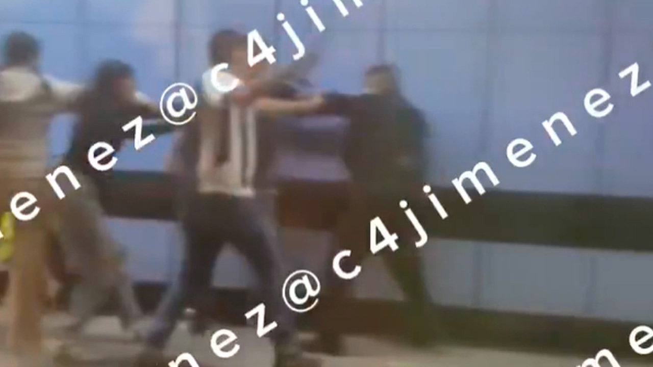 Un policía de la SSC fue golpeado por presuntos vagoneros en la estación UAM-I de la Línea 8 del Metro CdMx.