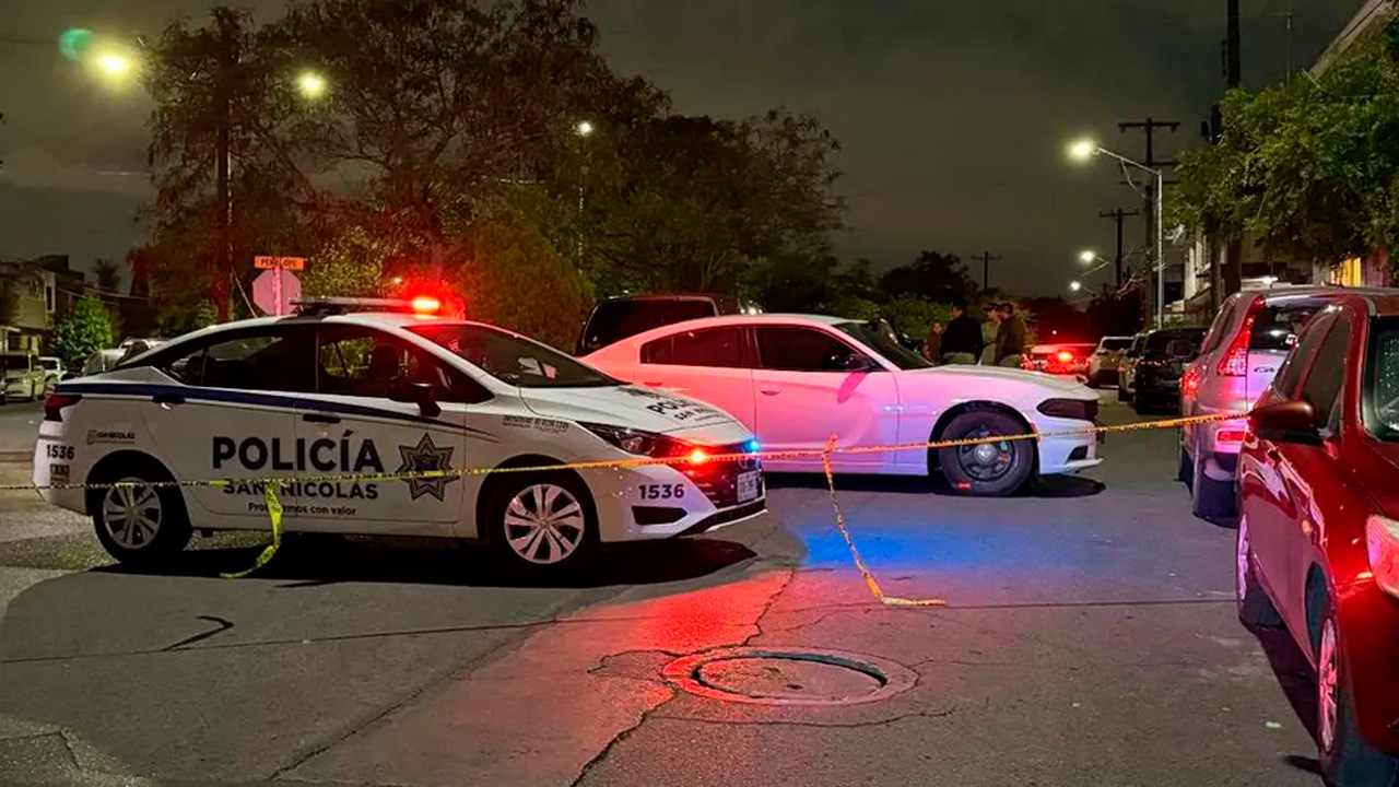 Un hombre fue asesinado a balazos la noche del jueves 21 de agosto en la calle Penélope, en San Nicolás de los Garza, Nuevo León.