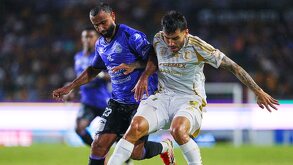 Ángel Correa y Jordán Sierra en el partido de Mazatlán vs Tigres.