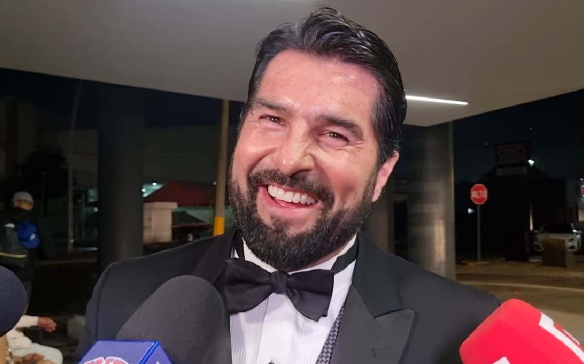 El actor Arturo Carmona habló sobre el divorcio de su expareja Alicia Villarreal y el cantante Cruz Martínez.