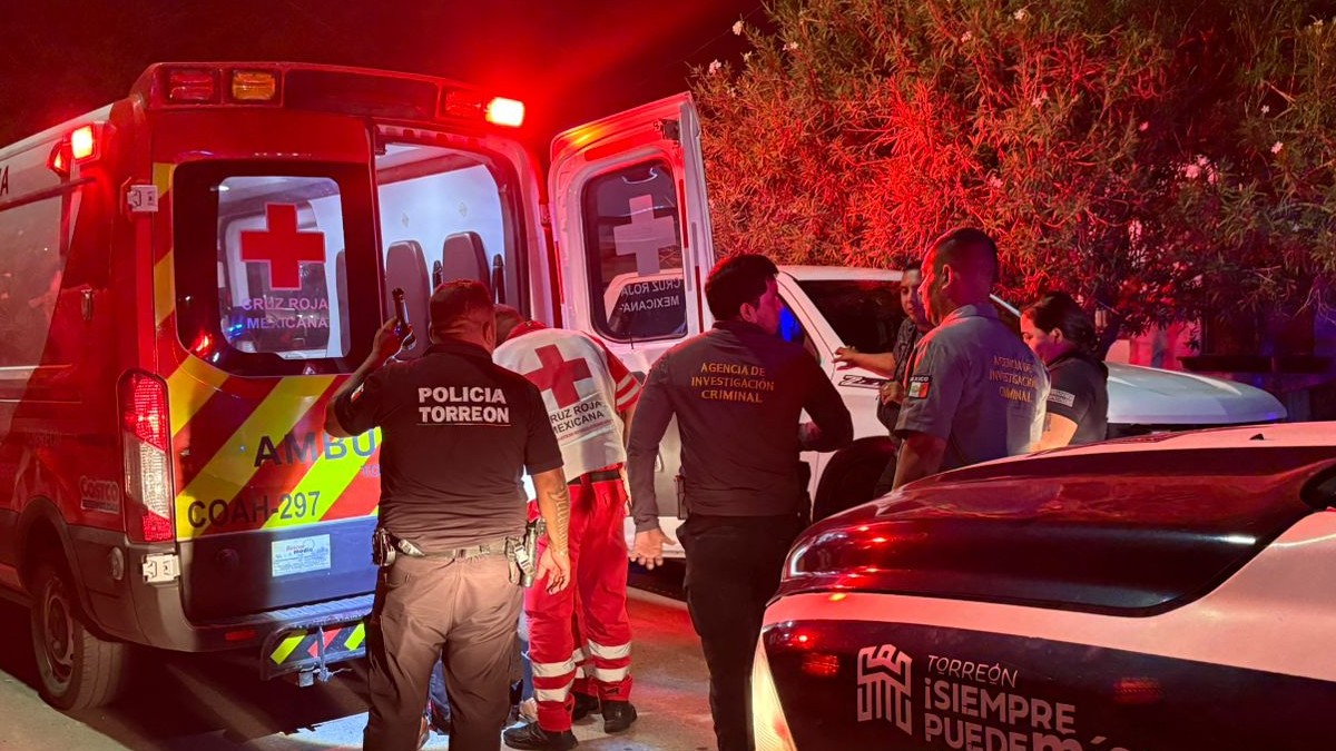 Elementos de la Policía Municipal y de la Fiscalía General del Estado de Coahuila acudieron al sitio para tomar conocimiento Elementos de la Policía Municipal y de la Fiscalía General del Estado de Coahuila acudieron al sitio para tomar conocimiento