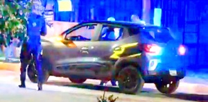 El hombre era vecino de Tehuacán y su cuerpo quedó inerte al interior del vehículo que manejaba, sin que se revele hasta ahora el móvil del crimen.