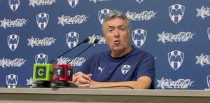 El entrenador de Monterrey dio detalles sobre lo que busca el club en cuanto al fichaje que podría llegar a la parte delantera del equipo.