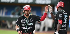Diablos vence a Pericos de Puebla para colocarse a una victoria más de clasificar a la Final de la Zona Sur.