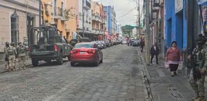 Hallan un tercer cuerpo en un tambo en el Centro Histórico de Puebla en menos de una semana. La FGE indaga su vínculo con la disputa por el Mercado 5 de mayo.