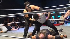Raja Jackson cuenta con experiencia profesional en artes marciales mixtas, aunque su único combate terminó en derrota.