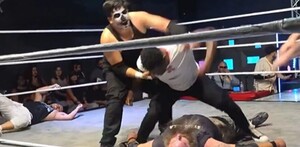 Raja Jackson cuenta con experiencia profesional en artes marciales mixtas, aunque su único combate terminó en derrota. Raja Jackson cuenta con experiencia profesional en artes marciales mixtas, aunque su único combate terminó en derrota.