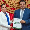 El presidente municipal, Homero Martínez Cabrera, entregó la glosa de su Tercer y último Informe de Gobierno en Lerdo.