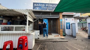 Policías capitalinos revisarán las cámaras de vigilancia para identificar a la persona que abandonó a la bebé recién nacida.